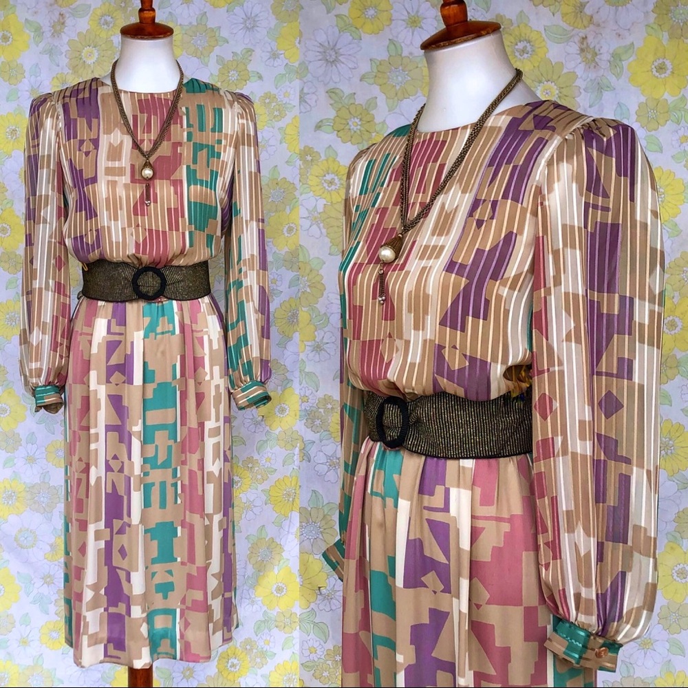 New! True Vintage🌼70s/80s Abstract Print Midi Dress